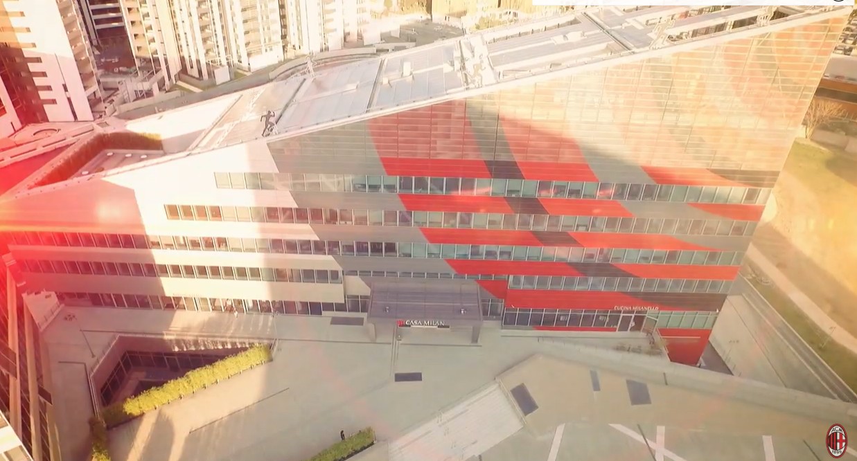 Calciomercato Milan, rinnovo in stand-by e ora si rischia davvero di perdere a zero il giocatore